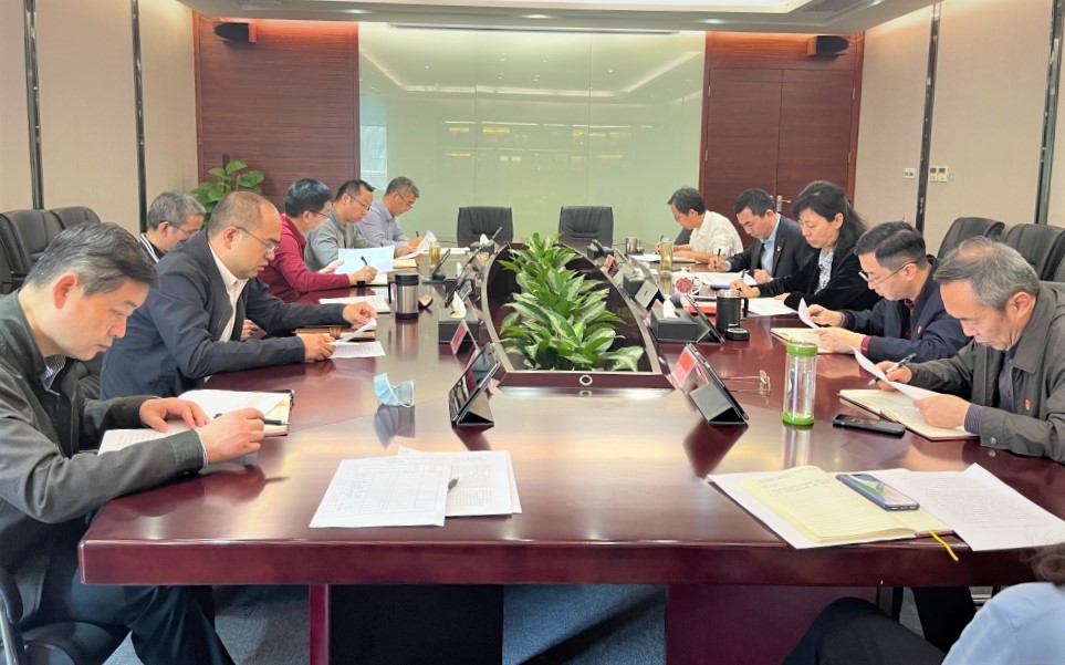 贵宾会动力集团开展《决议》专题学习活动